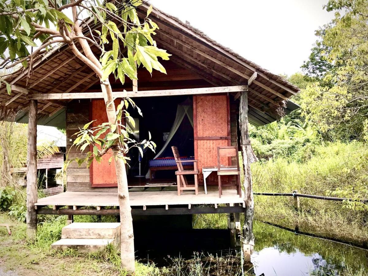 Frog Garden Hut Koh Phayam Exterior foto