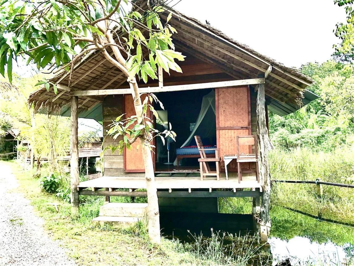 Frog Garden Hut Koh Phayam Exterior foto
